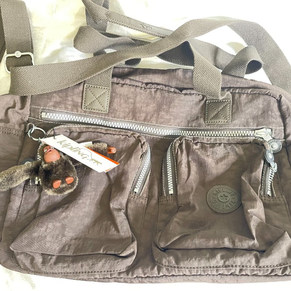 Hand Bags - Picture 3 of 16